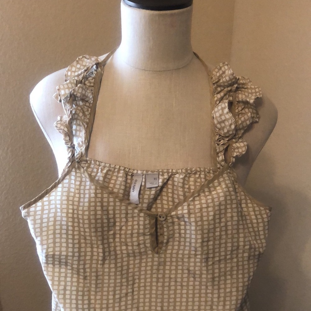 Old Navy Beige & Ivory Ruffle Silk Tank Top Sz. XS - Picture 2 of 4